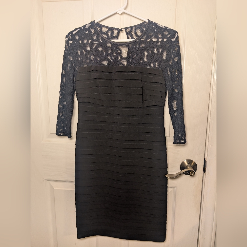 ADRIANNA PAPELL Lace Sleeve Shutter Pleated Sheath Size 2P Little Black Dress